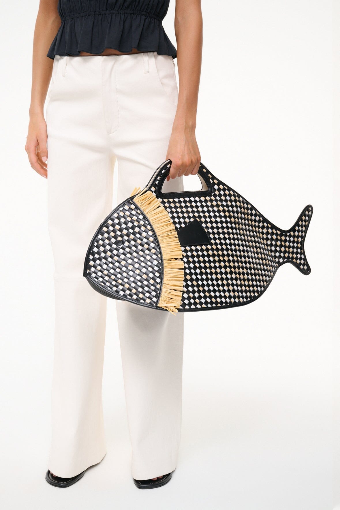 CLEO FISH BASKET TOTE | BLACK NATURAL - Image 2