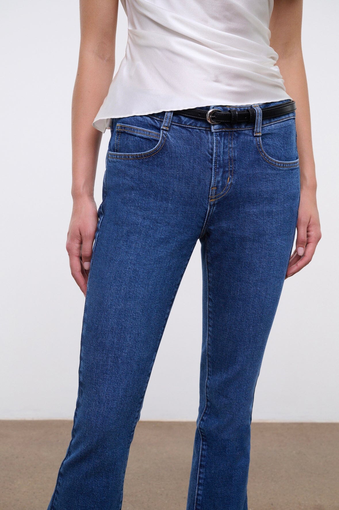 KYLE STRETCH FLARE JEAN | STONE BLUE - Image 4