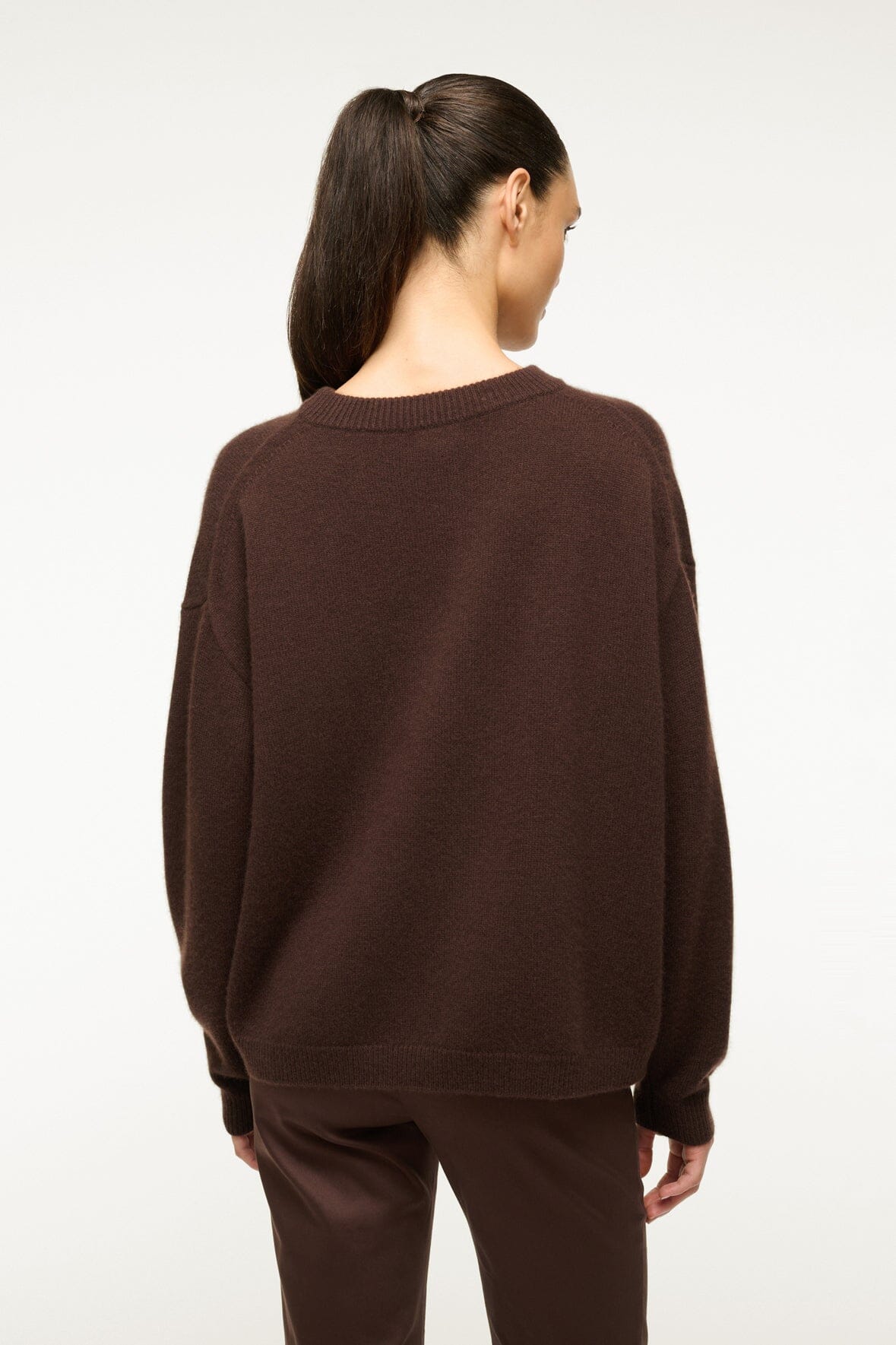 SERRANO CASHMERE RELAXED CREW | DARK CHOCOLATE - Image 4