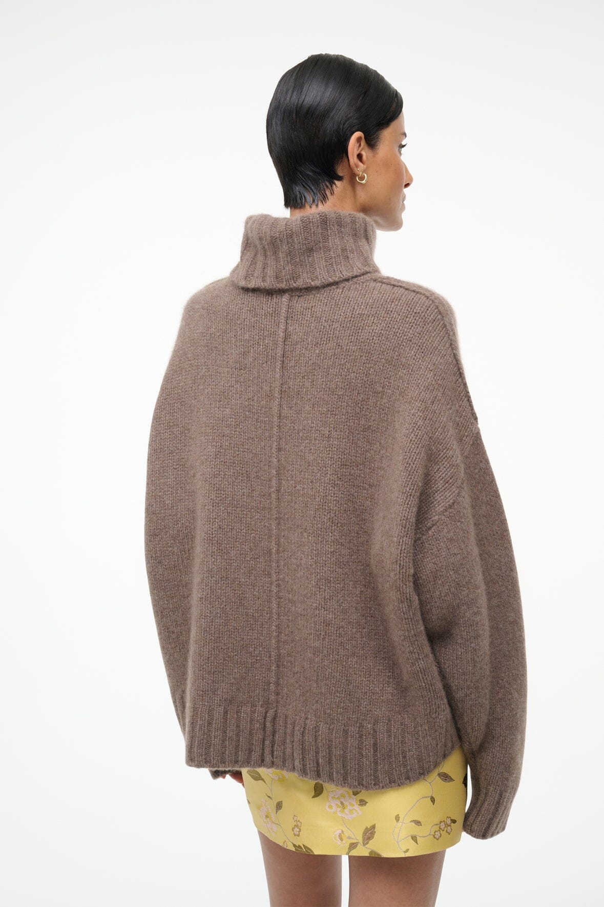 BETSY CASHMERE SWEATER | TRUFFLE - Image 5