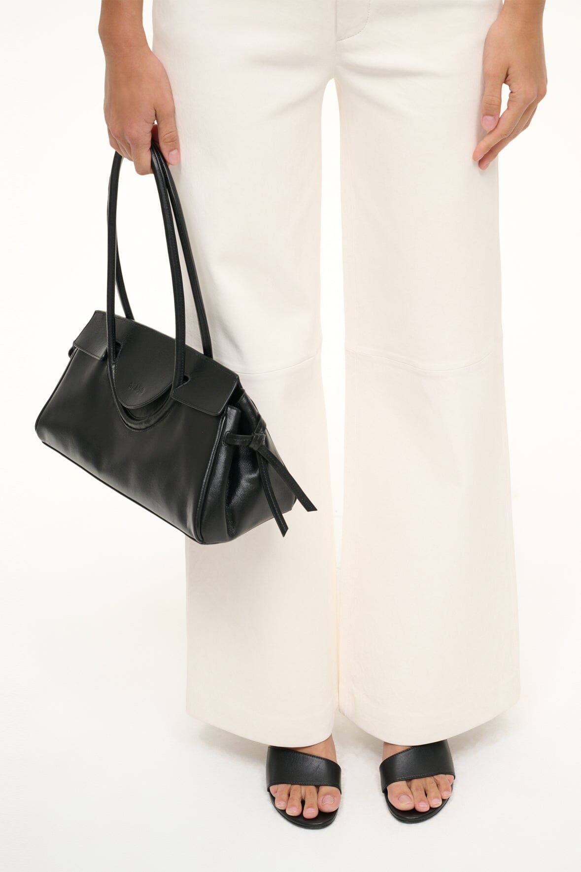 GARDENER KITTEN HEEL | BLACK - Image 3