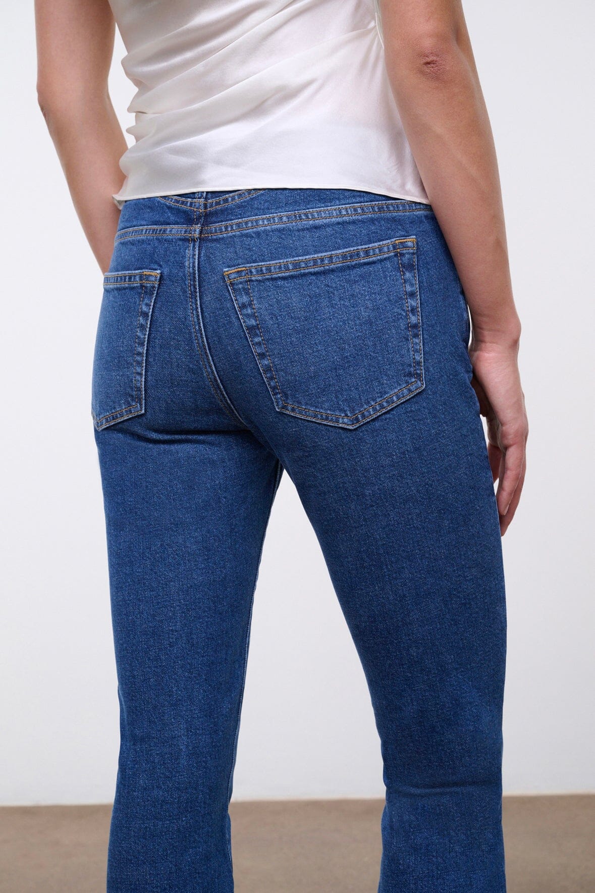 KYLE STRETCH FLARE JEAN | STONE BLUE - Image 5