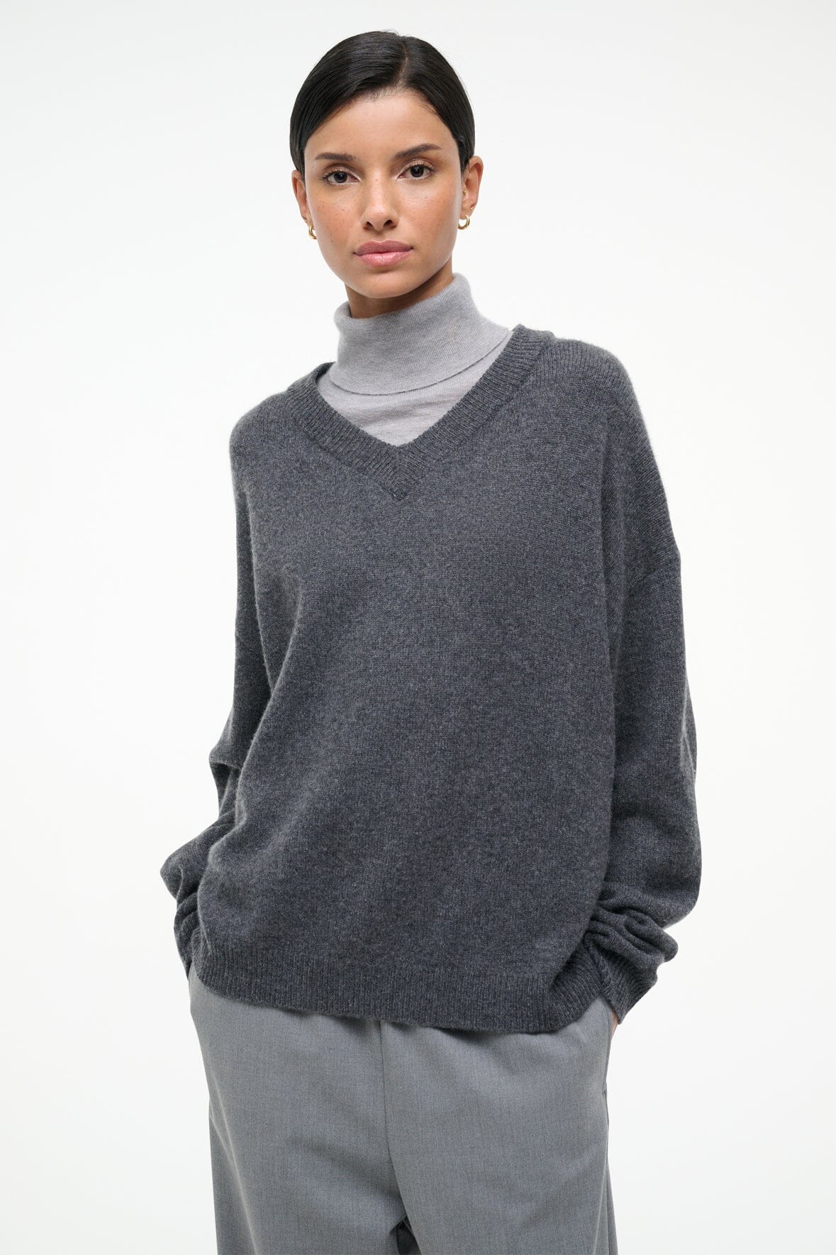 DORIS CASHMERE SWEATER | CHARCOAL - Image 2