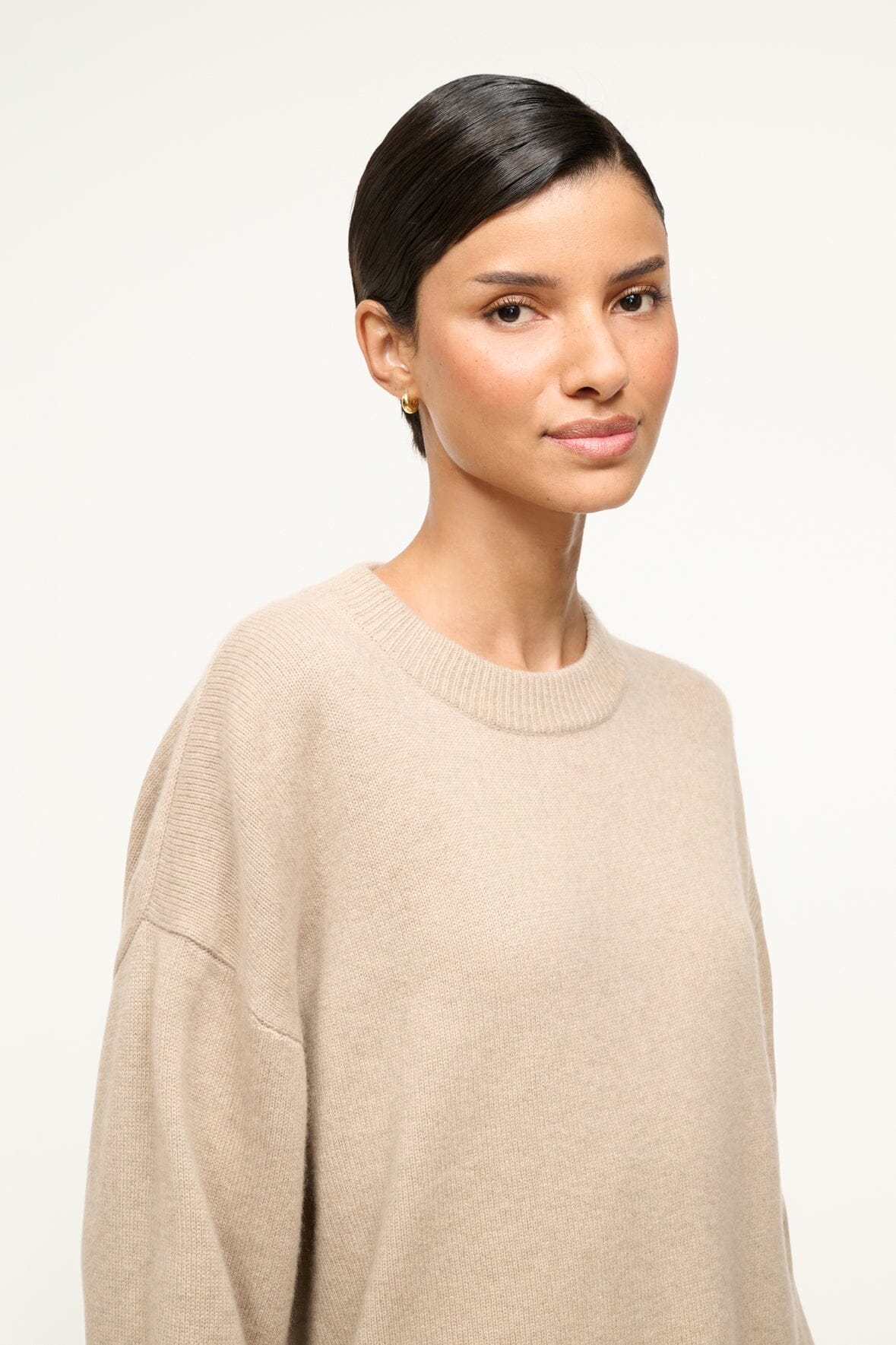SERRANO CASHMERE RELAXED CREW | STONE - Image 5