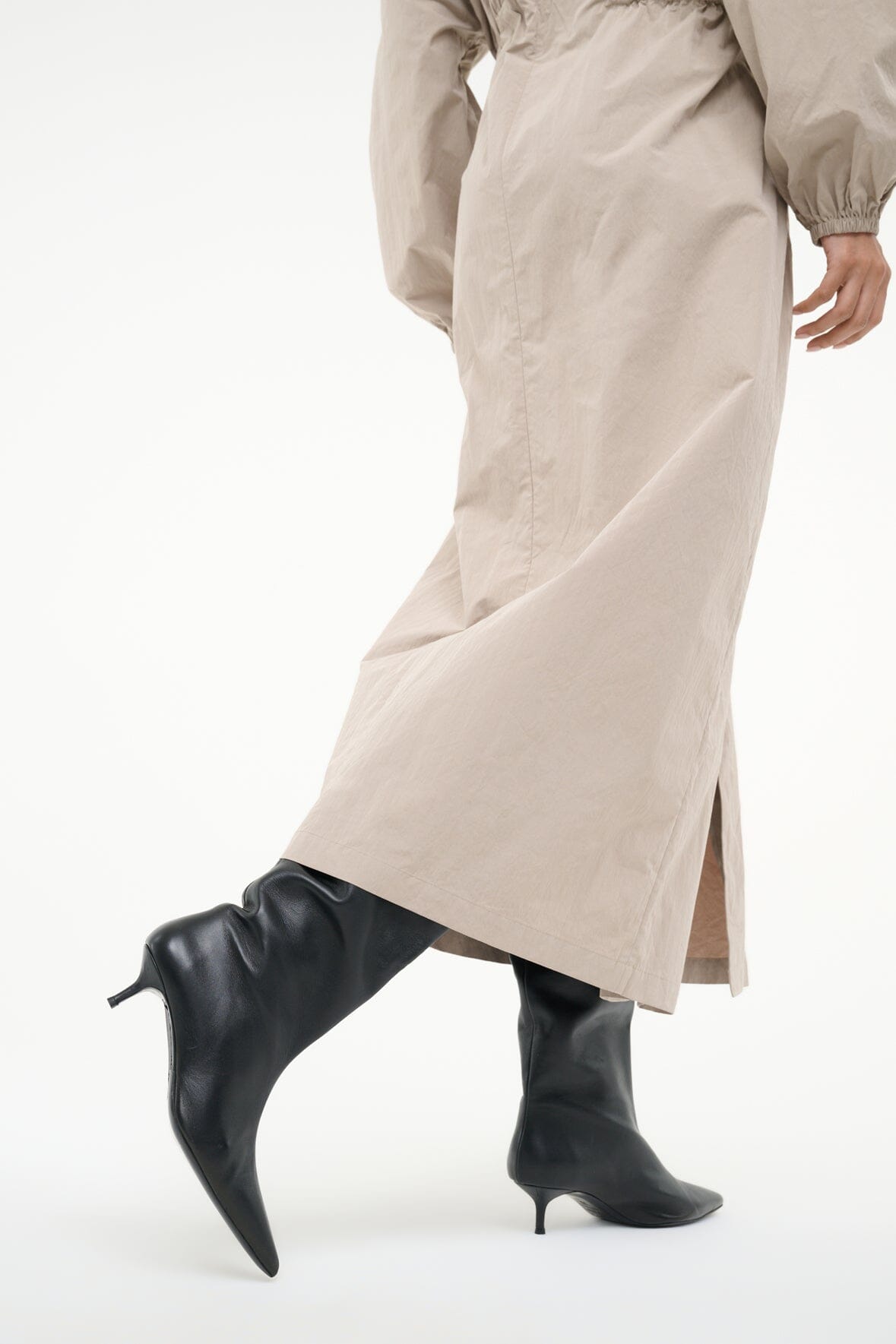 SEBASTIAN KITTEN HEEL BOOT | BLACK - Image 4